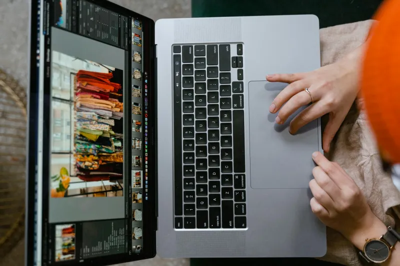 From Showroom Hostage to Online Shopper: How the Internet Flipped the Car-Buying Power Dynamic