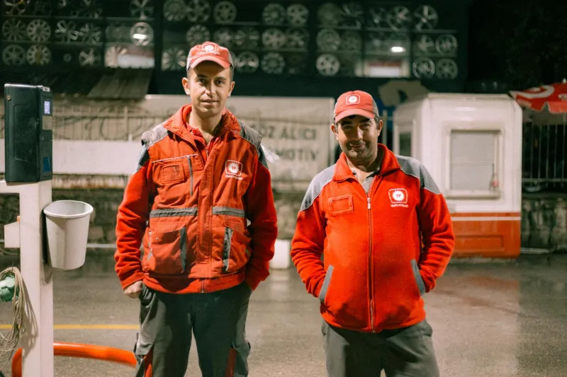 Pull Up, Sit Back, and Let Someone Else Handle It: The Lost Art of the Full-Service Gas Station